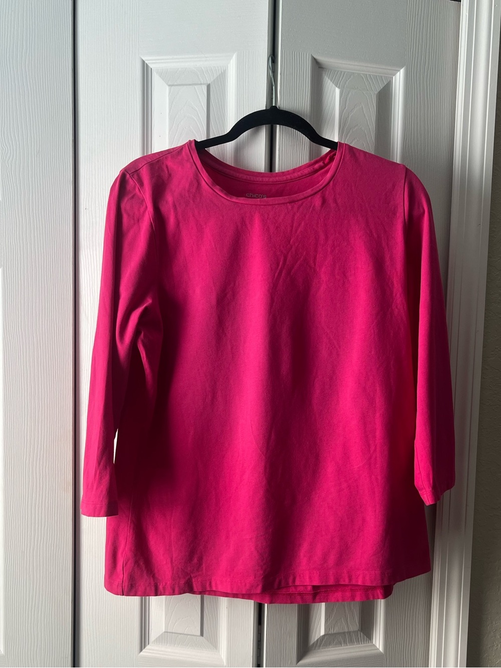 Chicos “The Ultimate Tee”  Pink V-Neck 3/4 Sleeve Women's Top size 2 (Large)
